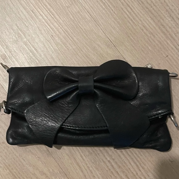 Handbags - Italian leather wristlets clutch bag 🖤
